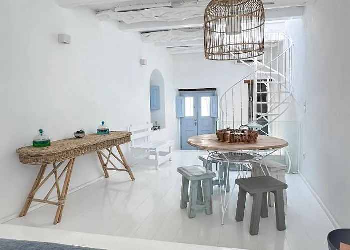 Brunella Paros بيت للعطل *