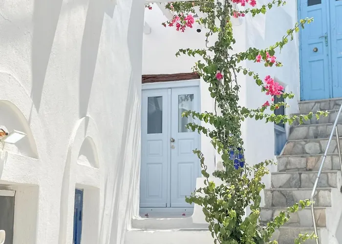 Brunella Paros بيت للعطل